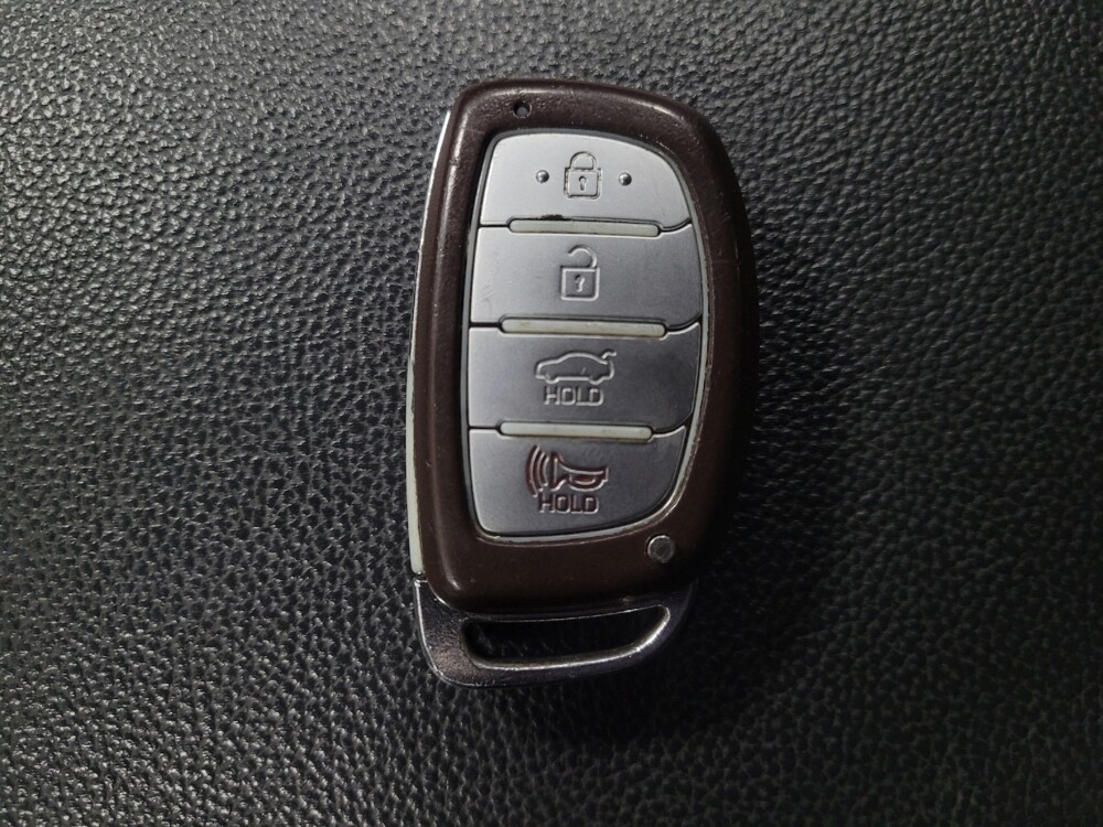 2017 Hyundai Sonata in Marietta, GA 30062 - 18083482 32