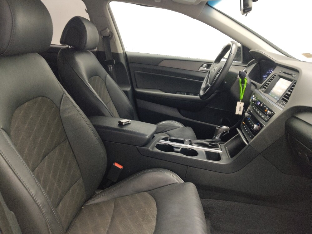 2017 Hyundai Sonata in Marietta, GA 30062 - 18083482 21