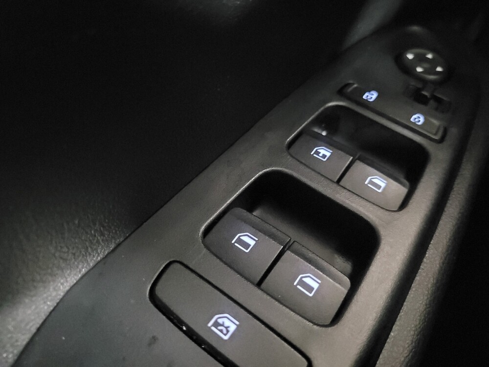 2021 Hyundai Venue in Athens, GA 30606 - 18083485 32