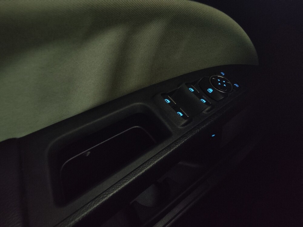 2017 Ford Fusion in Marietta, GA 30062 - 18083489 27