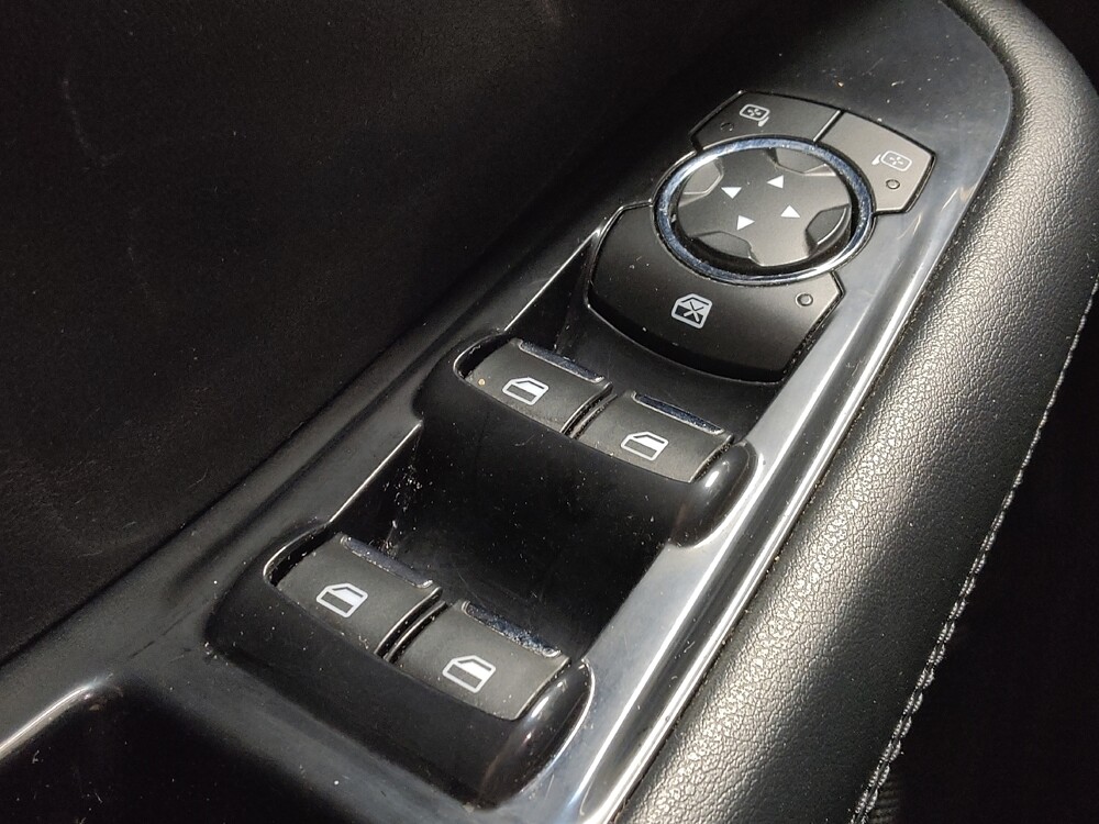 2017 Ford Edge in Marietta, GA 30062 - 18083501 27