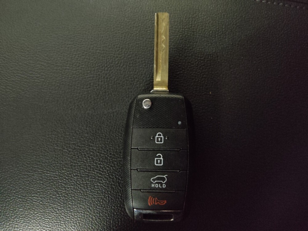 2018 Kia Sorento in Union City, GA 30291 - 18083502 32