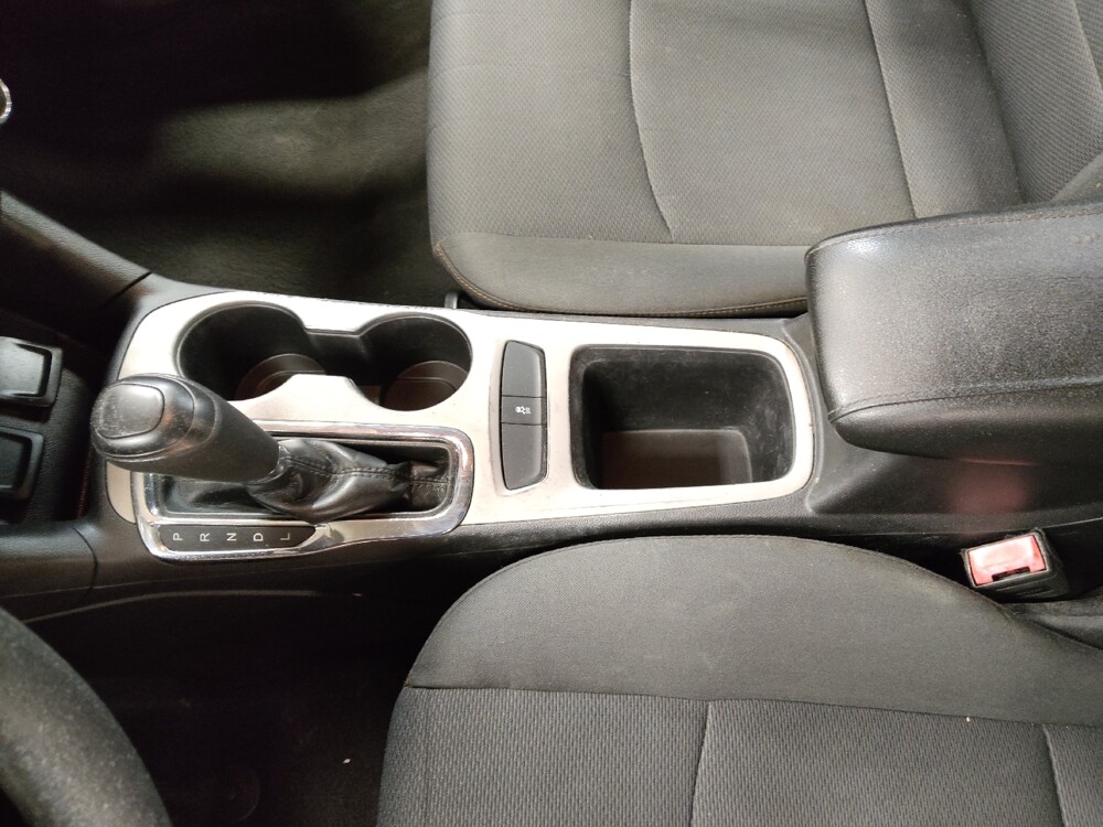 2017 Chevrolet Cruze in Lubbock, TX 79424 - 18083516 26