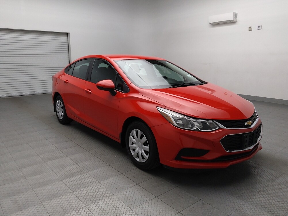 2017 Chevrolet Cruze in Lubbock, TX 79424 - 18083516 13
