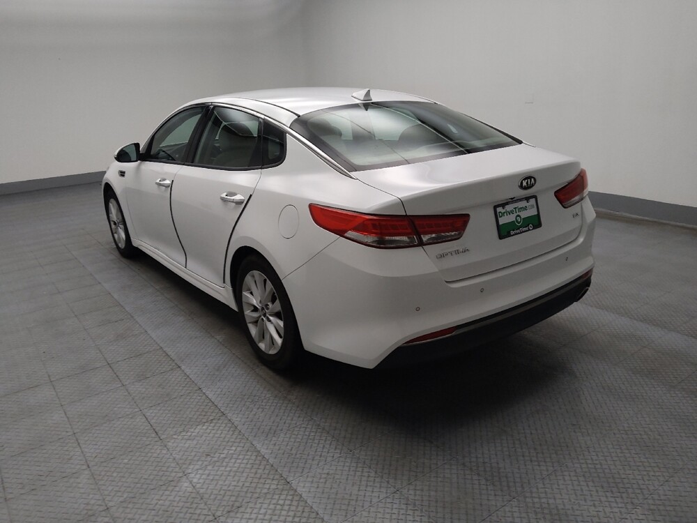 2018 Kia Optima in St. Louis, MO 63136 - 18083521 5