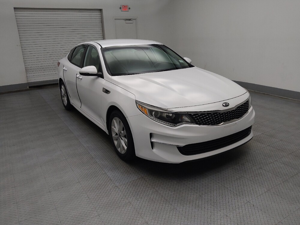 2018 Kia Optima in St. Louis, MO 63136 - 18083521 13