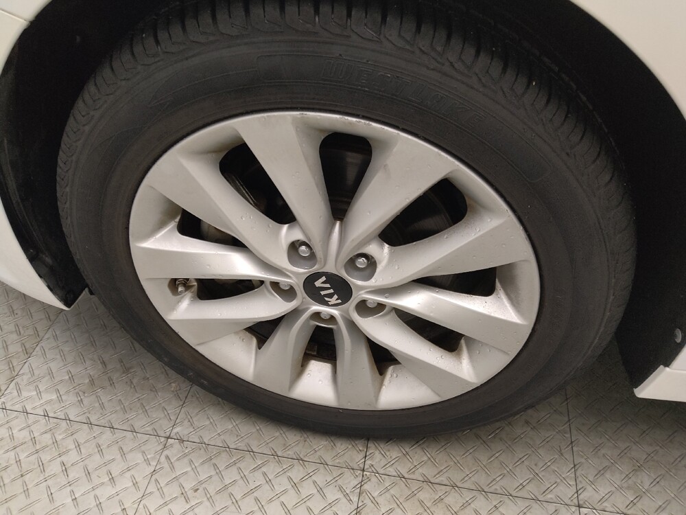 2018 Kia Optima in St. Louis, MO 63136 - 18083521 31