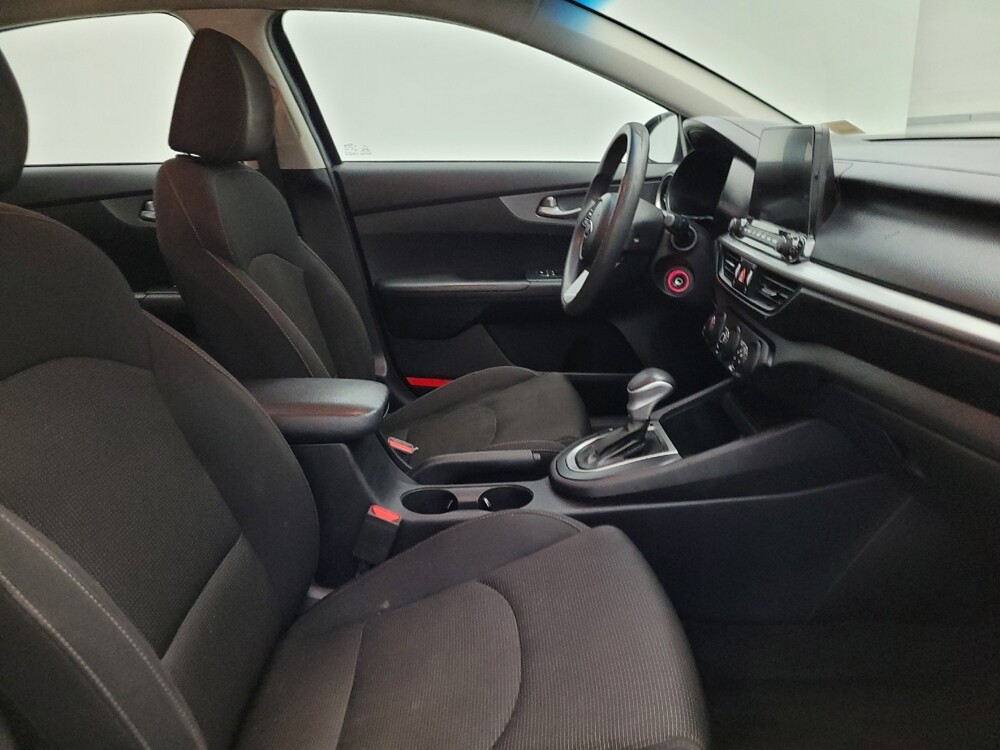 2021 Kia Forte in Glendale, AZ 85301 - 18083524 21