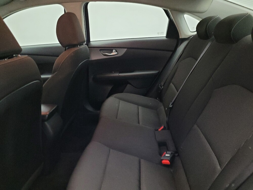 2021 Kia Forte in Glendale, AZ 85301 - 18083524 18