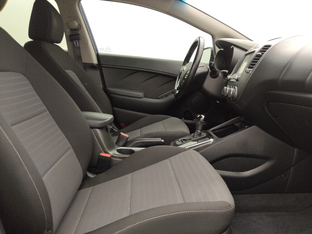 2018 Kia Forte in Tampa, FL 33612 - 18083533 21