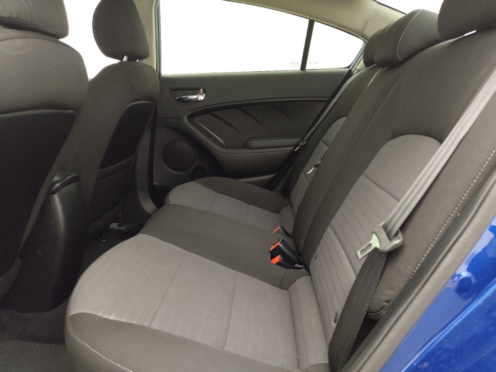 2018 Kia Forte in Tampa, FL 33612 - 18083533 18