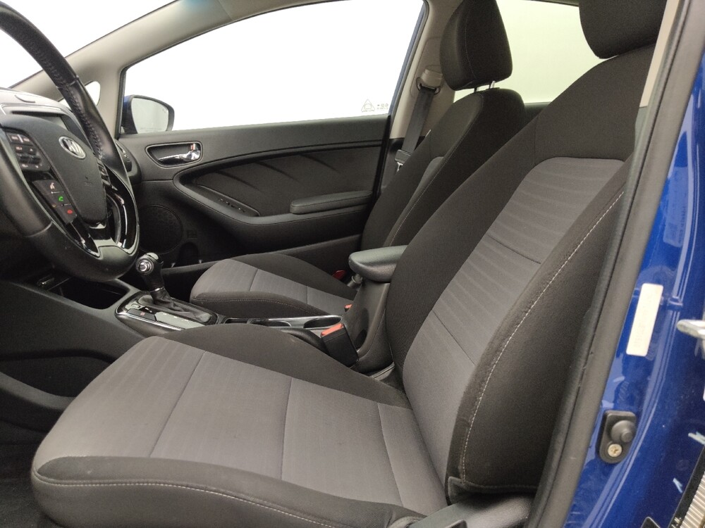 2018 Kia Forte in Tampa, FL 33612 - 18083533 17