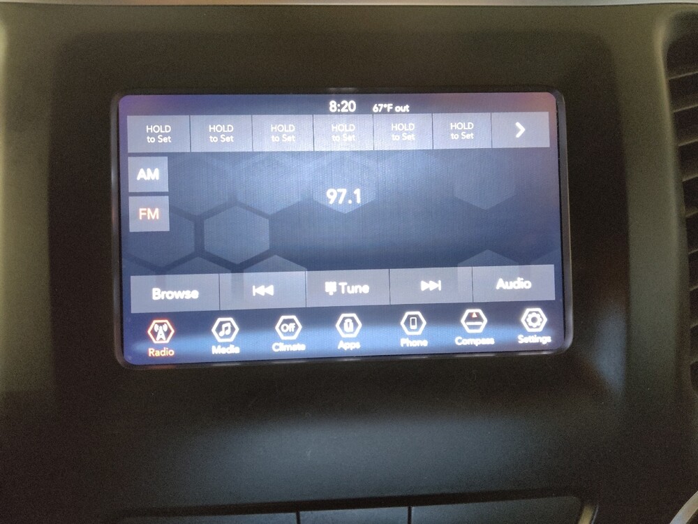 2019 Jeep Cherokee in Tampa, FL 33612 - 18083535 25