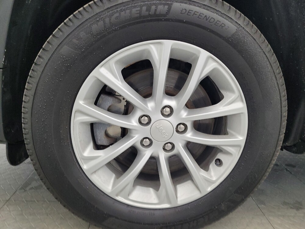 2019 Jeep Cherokee in Tampa, FL 33612 - 18083535 31