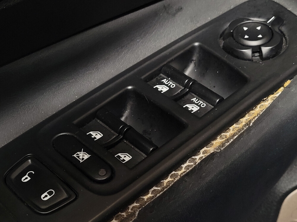 2015 Jeep Renegade in Miami, FL 33157 - 18083539 27