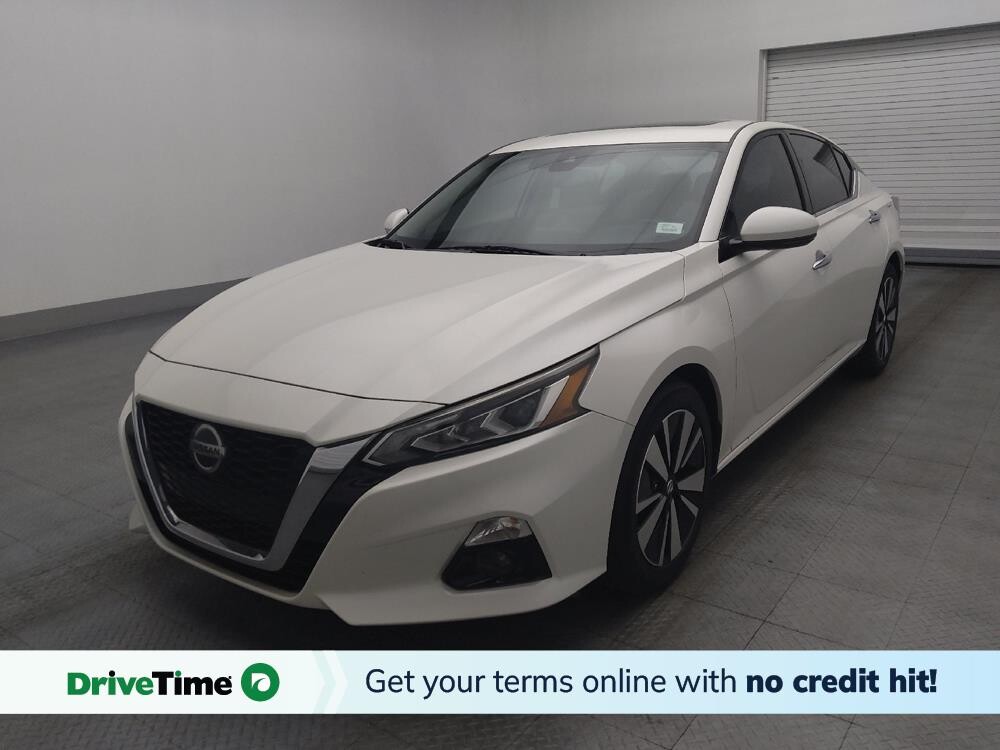 2019 Nissan Altima in Gainesville, FL 32609 - 18083550