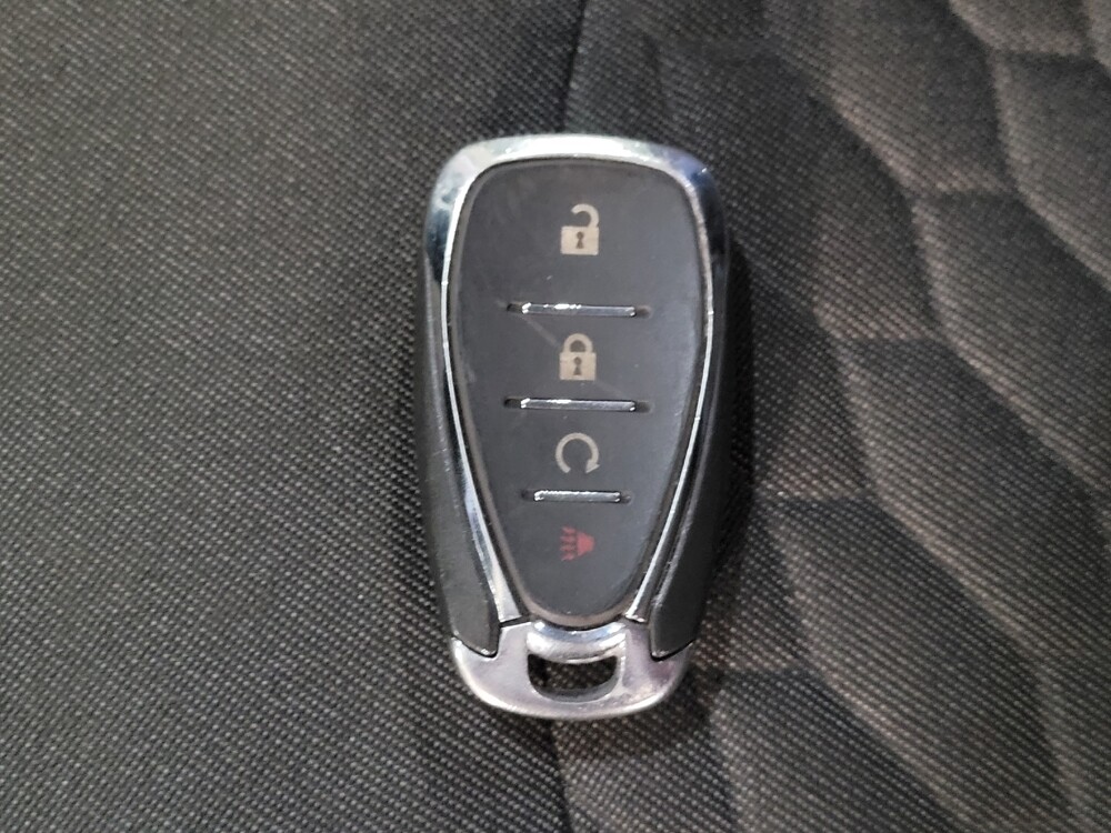 2018 Chevrolet Equinox in Conway, SC 29526 - 18083562 32