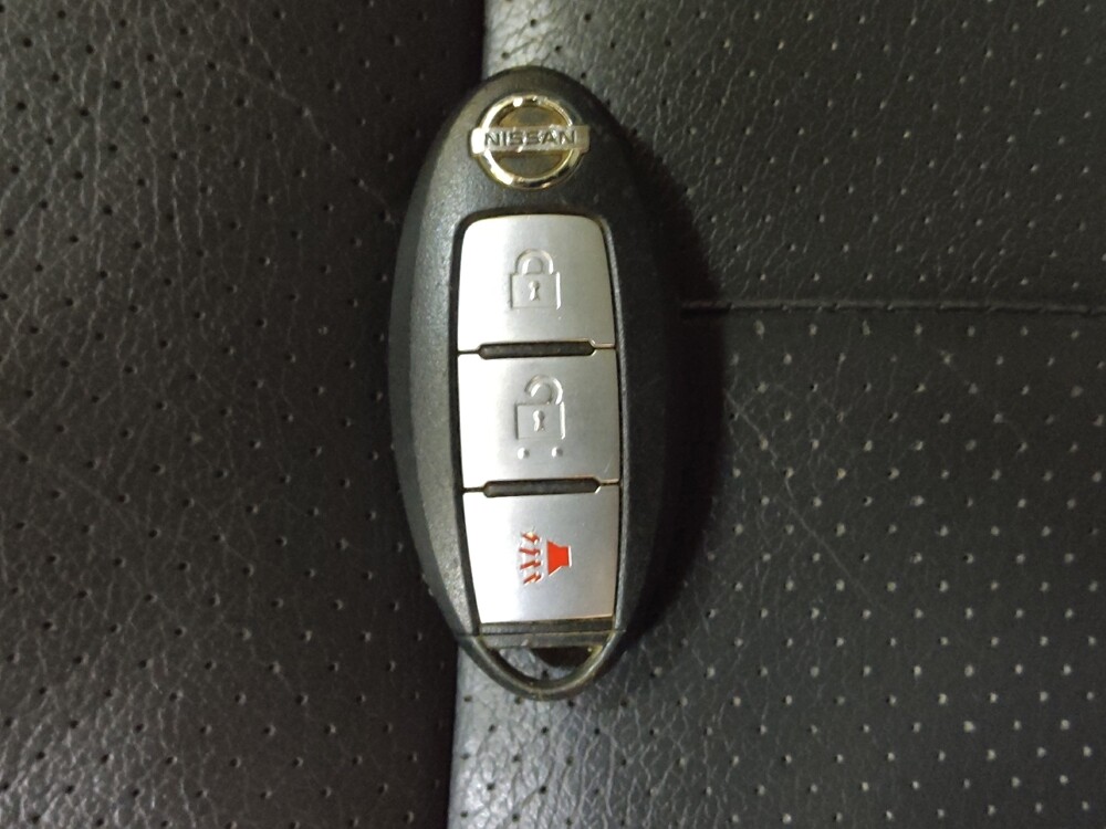 2018 Nissan Rogue Sport in Greenville, SC 29607 - 18083577 32