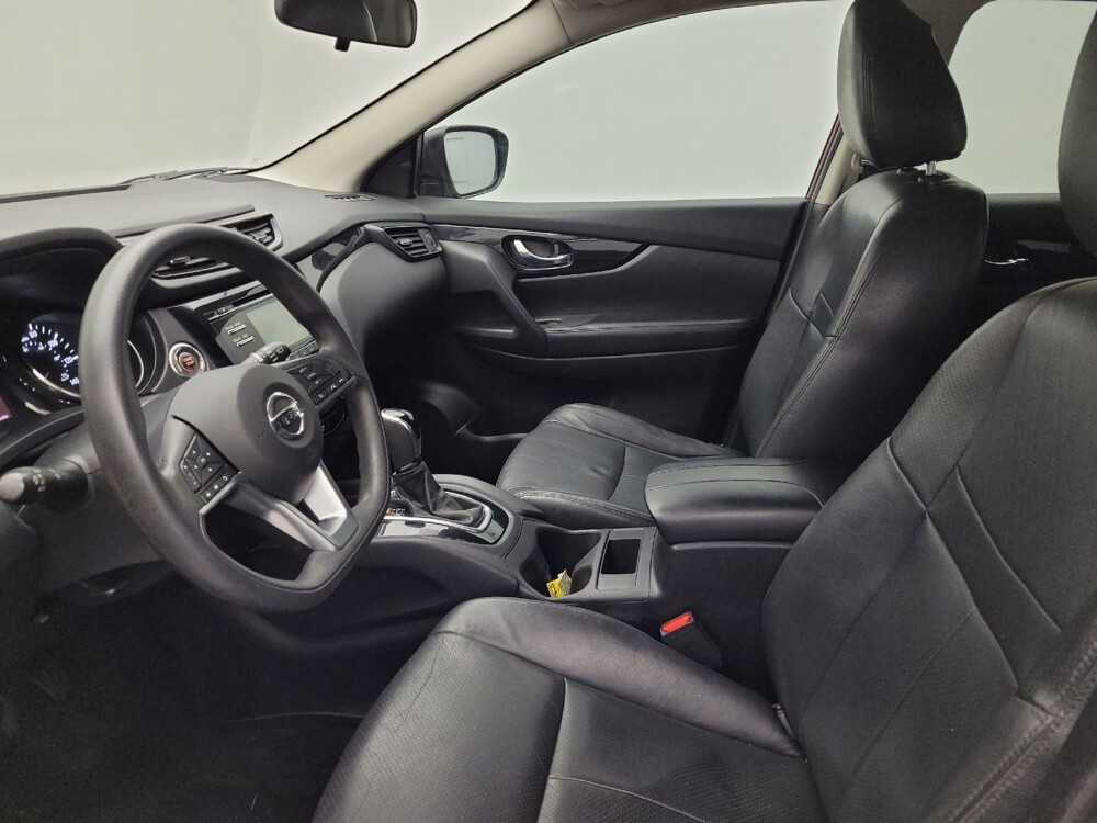 2018 Nissan Rogue Sport in Greenville, SC 29607 - 18083577 17