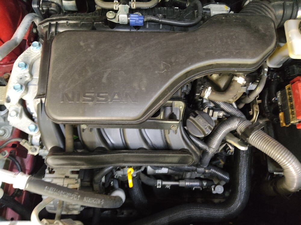 2018 Nissan Rogue Sport in Greenville, SC 29607 - 18083577 30