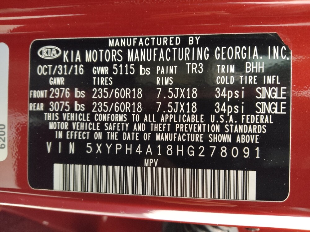 2017 Kia Sorento in Lakewood, CO 80215 - 18083589 33