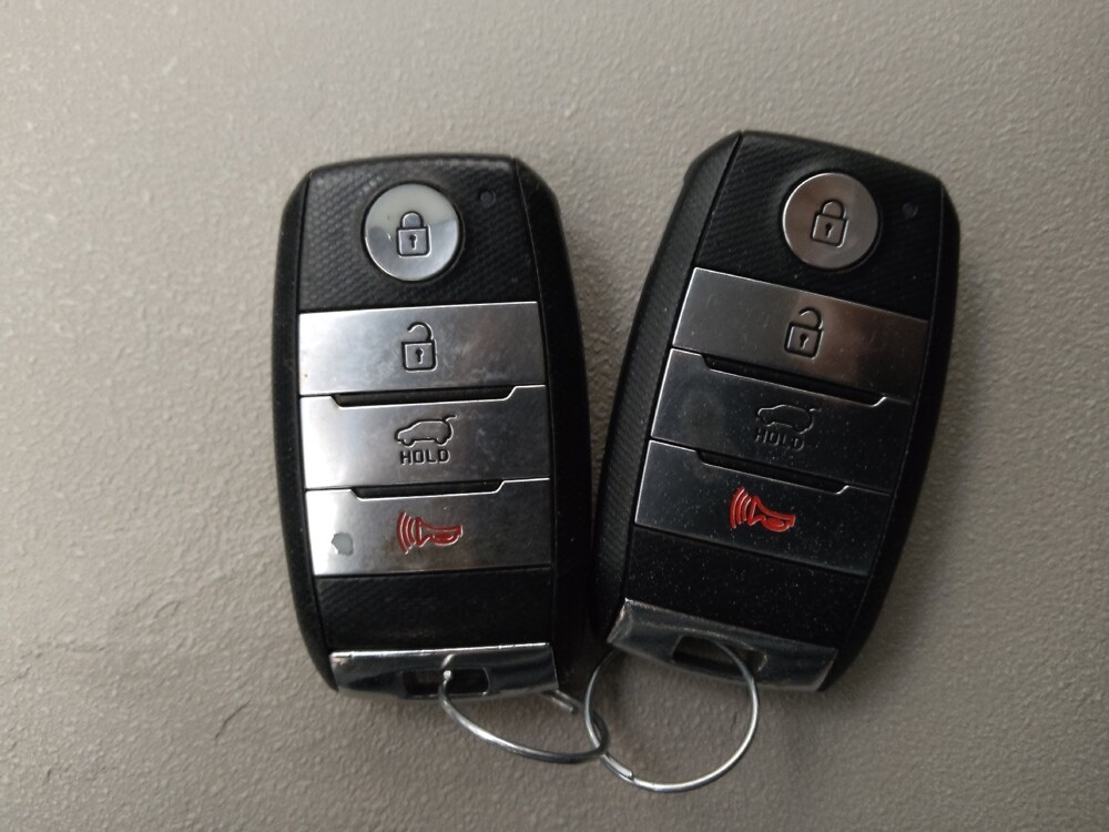 2017 Kia Sorento in Lakewood, CO 80215 - 18083589 32