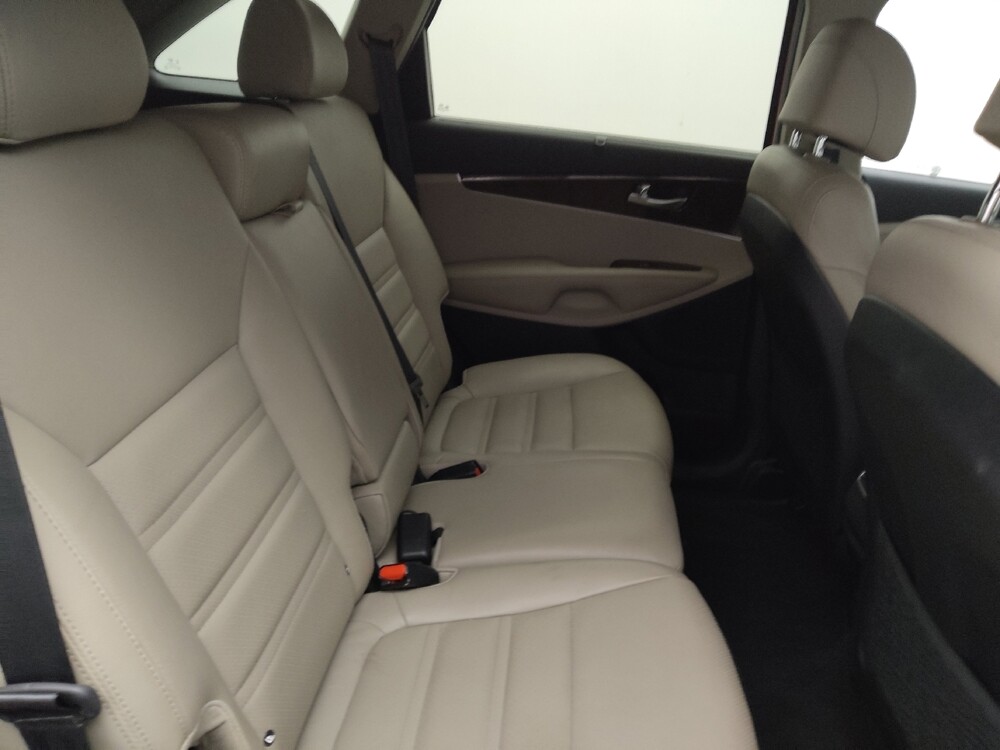 2017 Kia Sorento in Lakewood, CO 80215 - 18083589 19