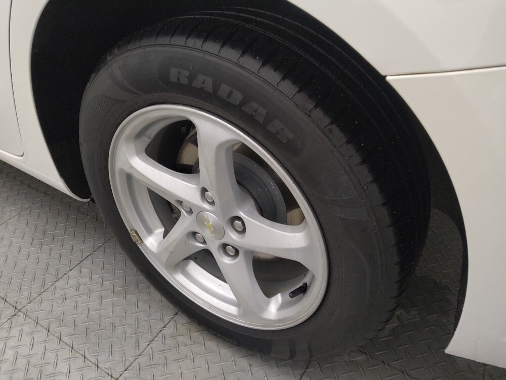 2018 Chevrolet Malibu in Tyler, TX 75701 - 18083606 31