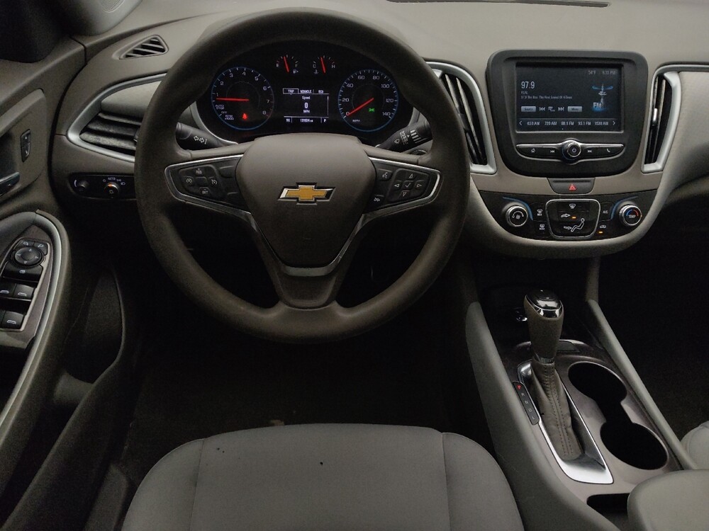 2018 Chevrolet Malibu in Tyler, TX 75701 - 18083606 22