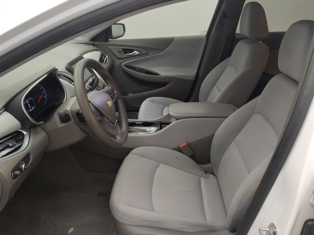2018 Chevrolet Malibu in Tyler, TX 75701 - 18083606 17