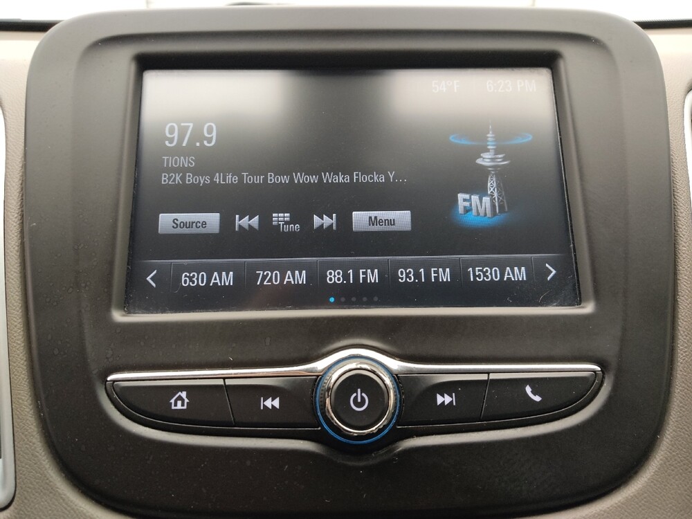 2018 Chevrolet Malibu in Tyler, TX 75701 - 18083606 25