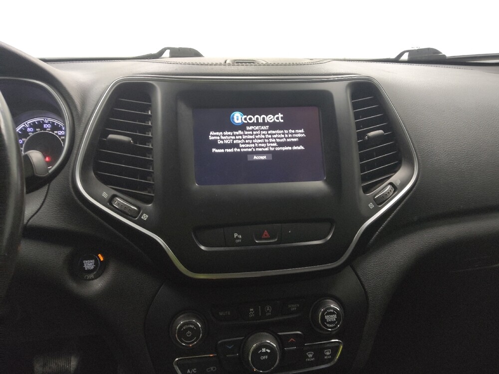 2019 Jeep Cherokee in St. Louis, MO 63125 - 18083624 25