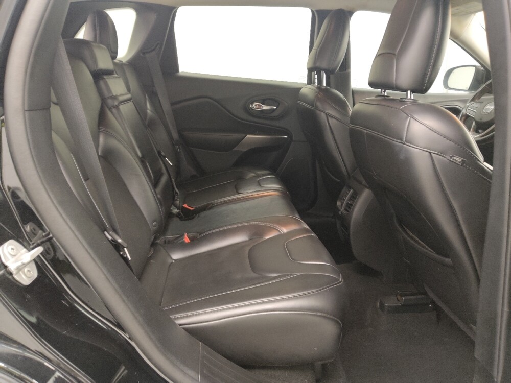 2019 Jeep Cherokee in St. Louis, MO 63125 - 18083624 19