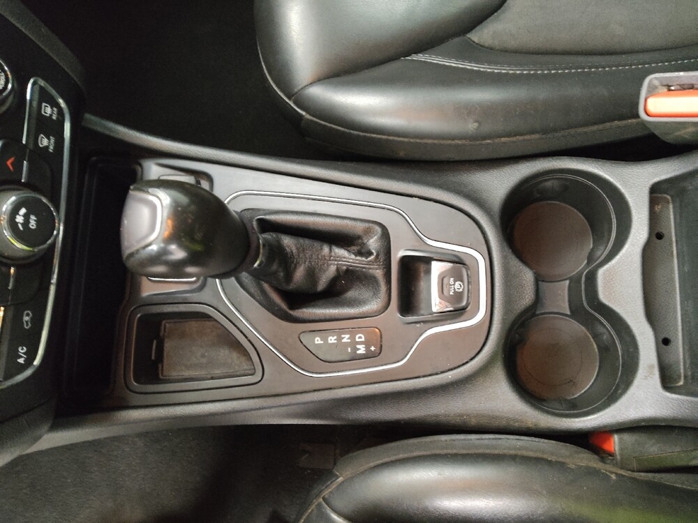 2019 Jeep Cherokee in St. Louis, MO 63125 - 18083624 26