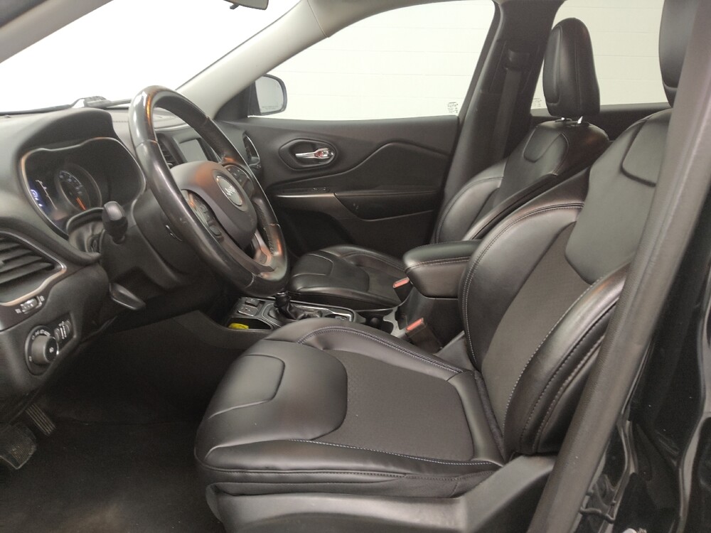 2019 Jeep Cherokee in St. Louis, MO 63125 - 18083624 17