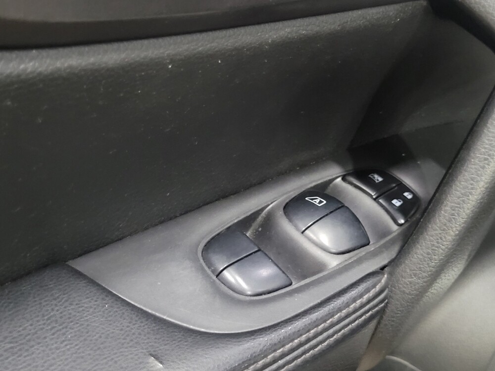 2016 Nissan Rogue in Allentown, PA 18103 - 18083630 27