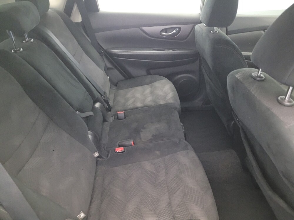 2016 Nissan Rogue in Allentown, PA 18103 - 18083630 19