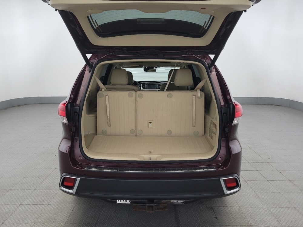 2018 Toyota Highlander in Glen Burnie, MD 21061 - 18083641 29