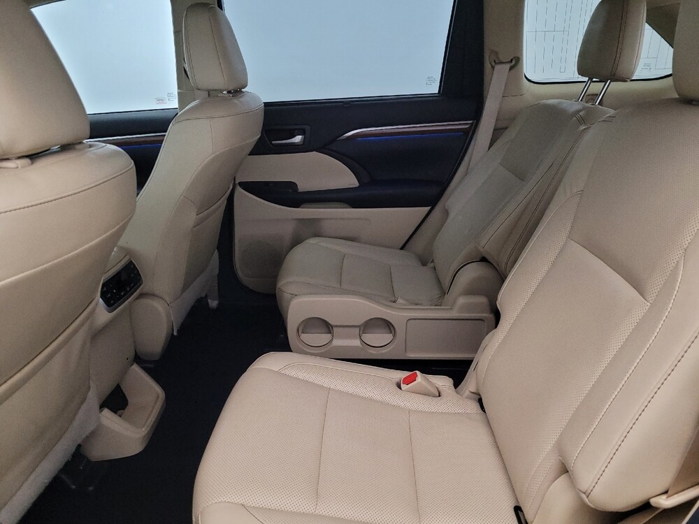 2018 Toyota Highlander in Glen Burnie, MD 21061 - 18083641 18