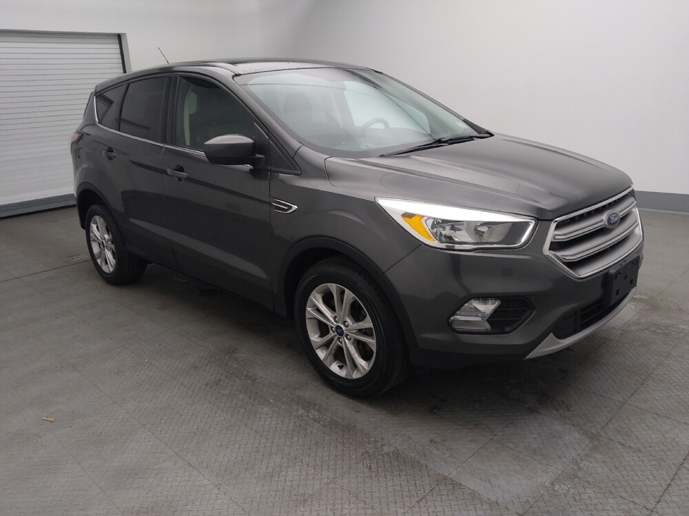 2017 Ford Escape in Topeka, KS 66611 - 18083649 11