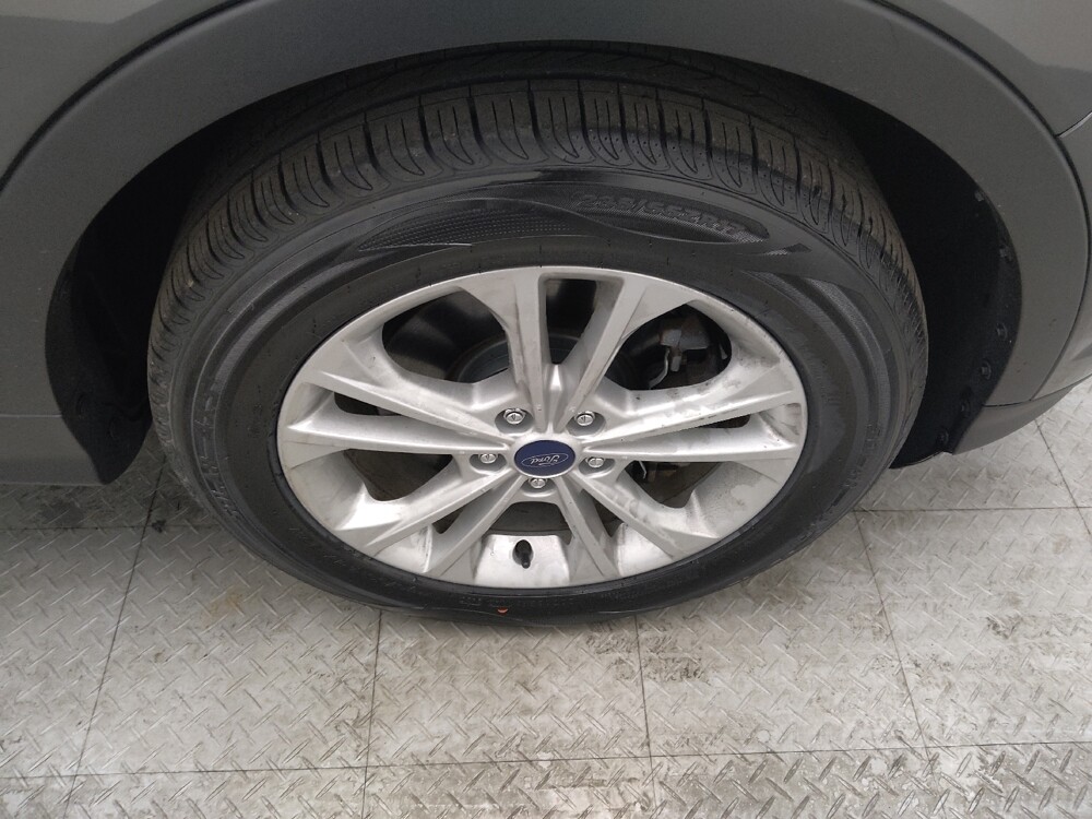 2017 Ford Escape in Topeka, KS 66611 - 18083649 31