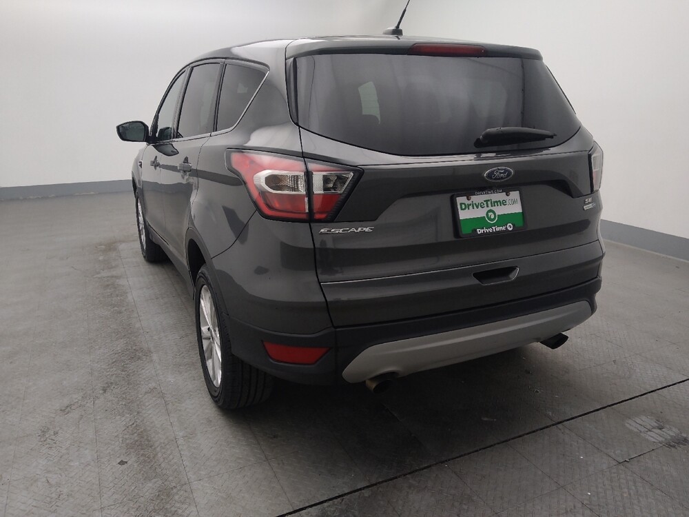 2017 Ford Escape in Topeka, KS 66611 - 18083649 5
