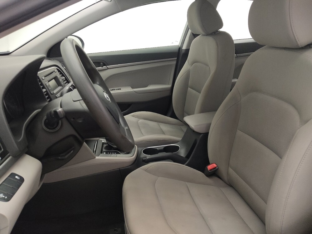 2017 Hyundai Elantra in Gainesville, FL 32609 - 18083661 17