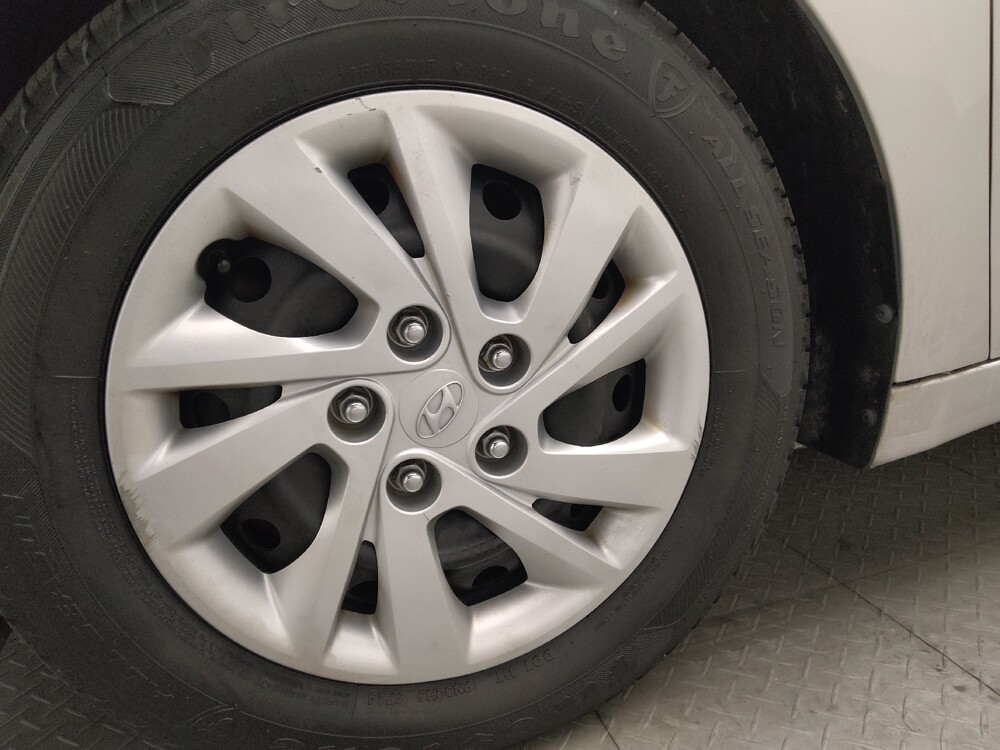 2017 Hyundai Elantra in Gainesville, FL 32609 - 18083661 31