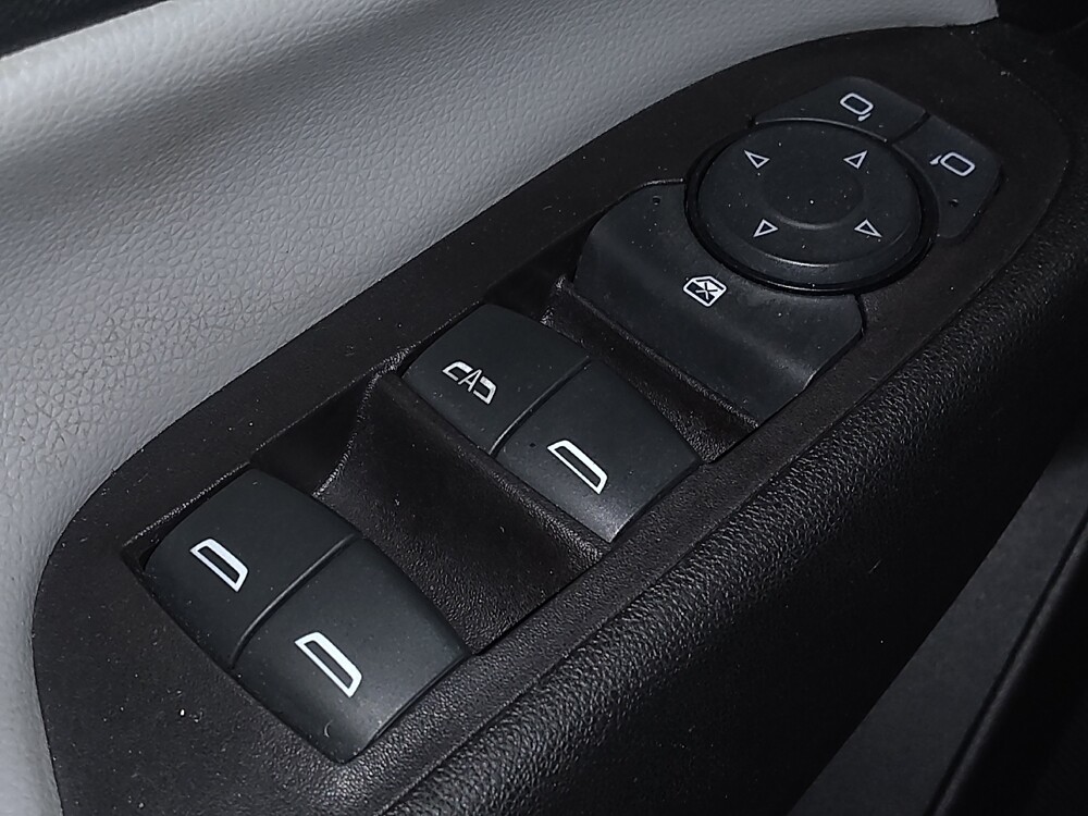 2020 Chevrolet Equinox in Charleston, SC 29414 - 18083667 27