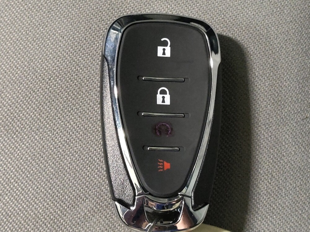 2020 Chevrolet Equinox in Lubbock, TX 79424 - 18083670 32