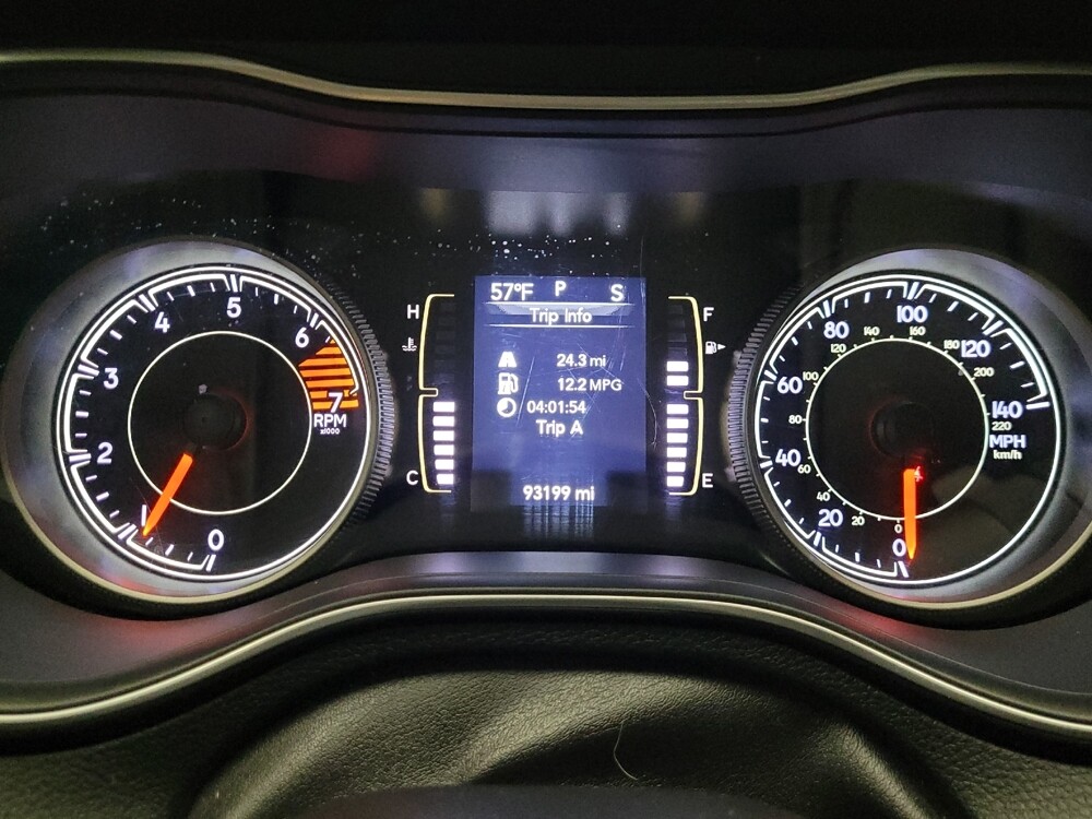 2019 Jeep Cherokee in Phoenix, AZ 85015 - 18083686 23