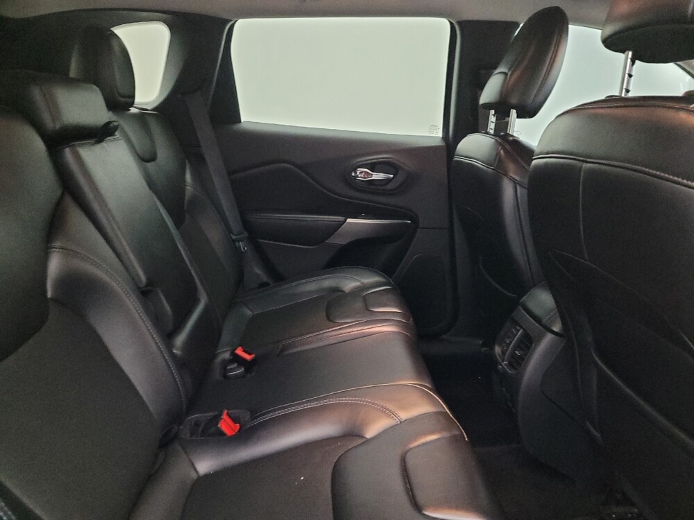 2019 Jeep Cherokee in Phoenix, AZ 85015 - 18083686 19