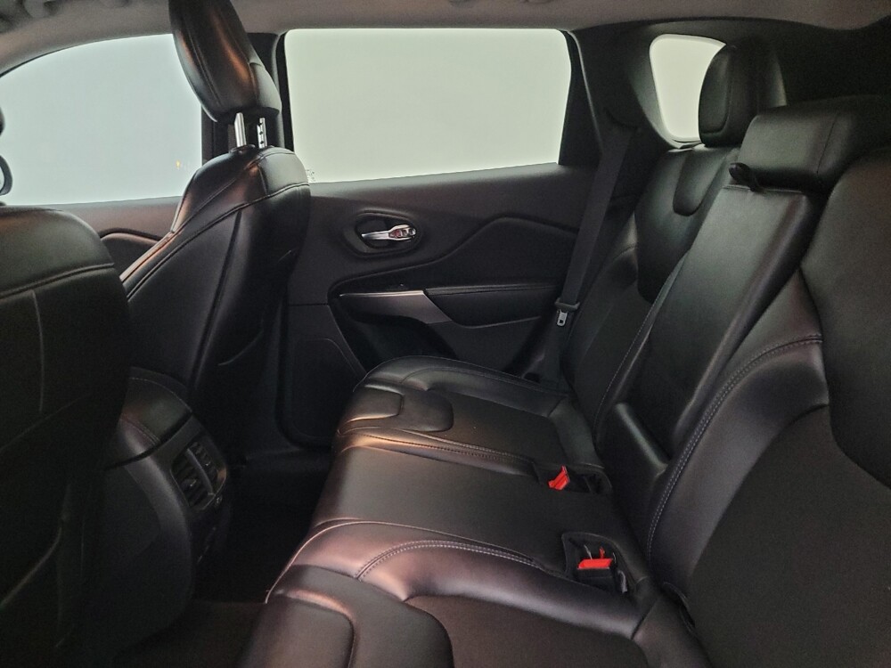 2019 Jeep Cherokee in Phoenix, AZ 85015 - 18083686 18