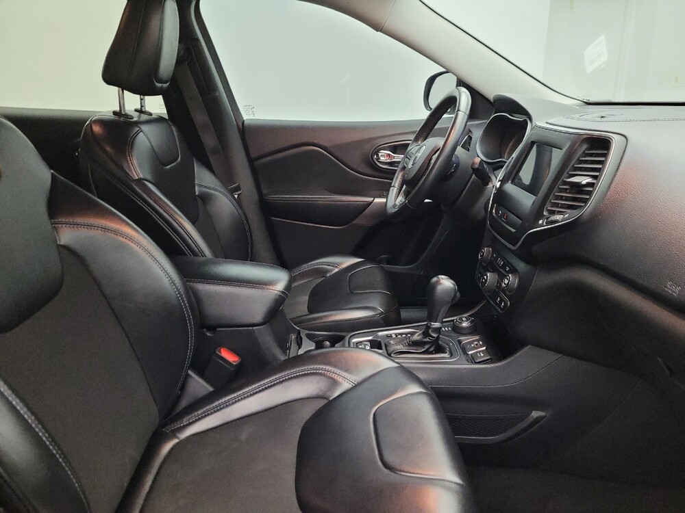 2019 Jeep Cherokee in Phoenix, AZ 85015 - 18083686 21